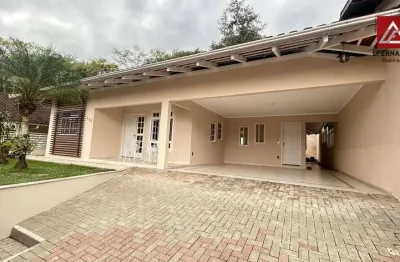 Casa com 3 quartos para alugar no Asilo, Blumenau 