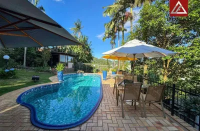 Casa mobiliada com 3 dormitório, sendo 1 suíte à venda, 380 m² por r$ 1.395.000 - salto do norte - blumenau/sc