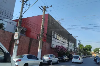 Aluga-se excelente galpão ,próximo a belém e brás  tratar 11962994190.