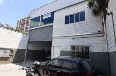 Galpão pé direito alto/ vagas / escritórios / mesanino