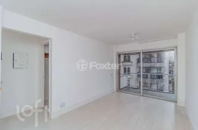 Apartamento indianópolis - 45m², 1 dorm, 1 vaga, armários.