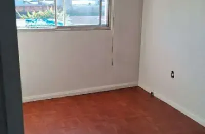 Apartamento com 2 quartos à venda na rua dos maias, 765, rubem berta, porto alegre por r$ 115.000