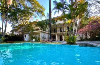 Casa colonial no morumbi - piscina, sauna e amplo jardim