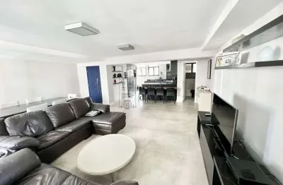 Apartamento mobiliado Jardim Paulistano -perto do Clube Pinheiros  com 3 quartos