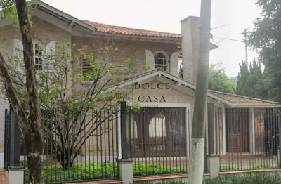 Casa comercial no Jardim América - 364m², linda área externa e 6 vagas