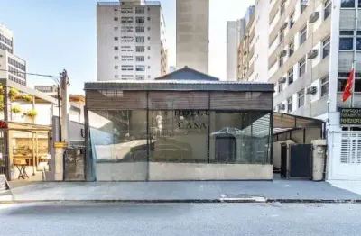 Casa comercial no Jardim Paulista - localização privilegiada