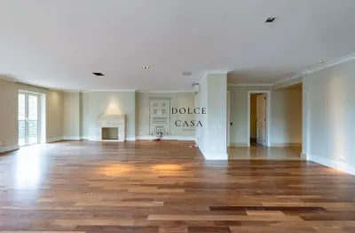 Apartamento a venda no Jardim Paulista - 4 suites, 385m², varanda, reformado