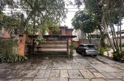 Casa no Jardim Paulista - 412m², jardim, 4 dormitórios, próx ao Pq Ibirapuera