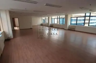 Sala Comercial no Brooklin - 196m², 4 banheiros, 4 vagas, copa