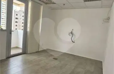 Ponto comercial para alugar na Avenida Pedroso de Morais, Pinheiros, São Paulo