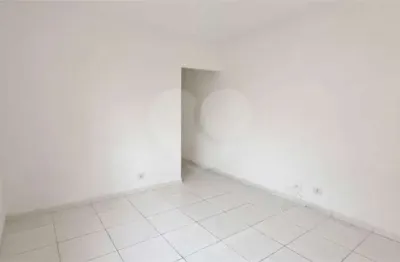 Casa com 3 quartos para alugar na Rua Geraldo Correia, Vila Carrão, São Paulo