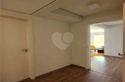 Apartamento com 3 quartos para alugar na Rua Aliança Liberal, 880, Alto da Lapa, São Paulo