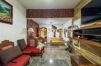 Casa com 3 quartos, Aviação, Praia Grande - R$ 650 mil, Cod: 11708