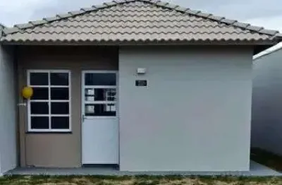 Casa térrea em condomínio fechado com 2 quartos na região do Coxipó