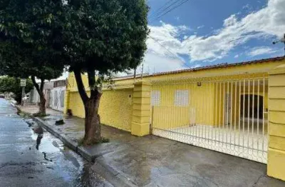 Casa com 3 quartos à venda na Avenida Tuiuiú, 06, Morada da Serra, Cuiabá