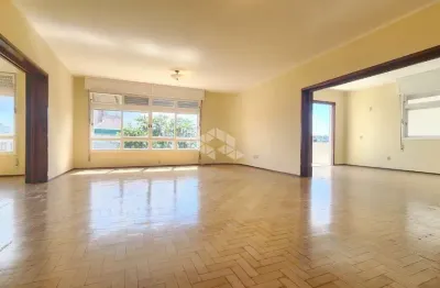 UM VERDADEIRO CLÁSSICO DE 293 m2  EM ANDAR ALTO,  NO BAIRRO  STA TEREZINHA.