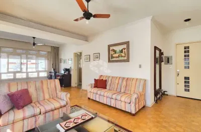 Amplo apartamentos de 3 dormitórios em andar alto com vaga coberta