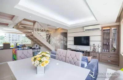Cobertura de 3d com 1 suíte,  2 vagas cobertas e escrituradas no bairro petrópolis