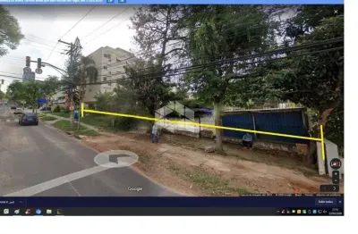 Oportunidade para construtora  com 24 metros de frente no terreno