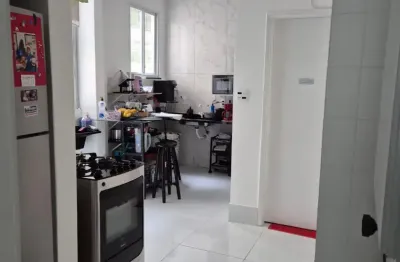 Quadríssima da praia. maravilhoso 3 quartos. venha conferir!!