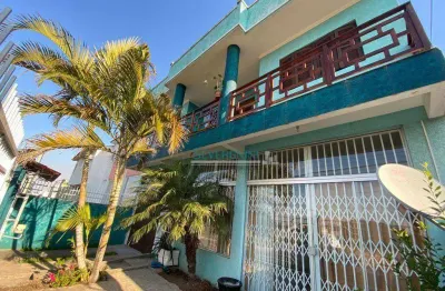 Sobrado com 3 dormitórios à venda, 228 m² por r$ 700.000,00 - parque da matriz - cachoeirinha/rs