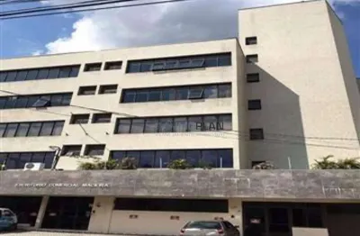 Ótimas salas comerciais, prédio comercial nas proximidades do terminal rodoviário..