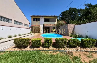 Sobrado com piscina localizado no gravatá de penha sc, casa com 4 dormitórios