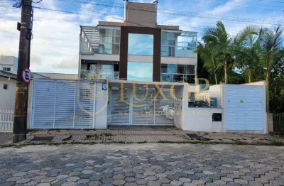 Linda cobertura  muito bem localizada na praia do gravatá em navegantes sc.