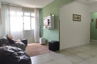 Apartamento de 02 dormitório,  estilo do antigo ou moderno, no bairro Embaré em Santos-SP