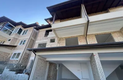 Casa em condomínio fechado com 3 quartos à venda na rua 109m (d2), 70, canto da praia, itapema por r$ 2.950.000