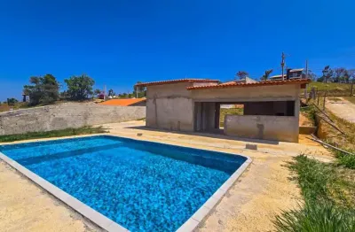Encante-se com esta oportunidade única! edícula em condomínio fechado em lote de 1000 m² em mairinque.