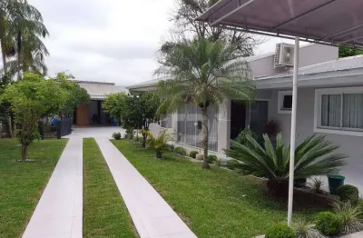 Casa com 4 dormitórios à venda, 283 m² por r$ 1.980.000,00 - capão raso - curitiba/pr