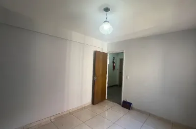Apartamento dois quartos com garagem coberta cidade jardim goiânia
