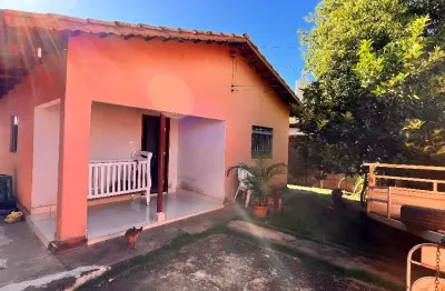 Imóvel residencial com aptidão comercial ideal para projeto de galpão comercial