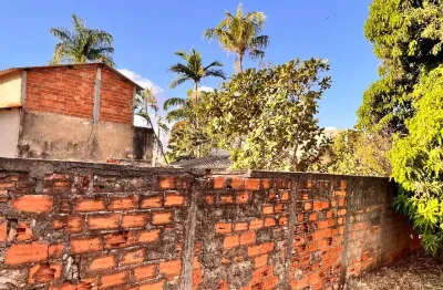 Casa em terreno amplo próx a fábrica ao parque vile quaresmeira - trindade