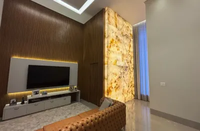 Casa de alto padrão – 3 suítes | lote 525m² | área construída 330m²