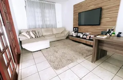 Vendo o melhor do sobrado no setor jaó valor 899.000,0