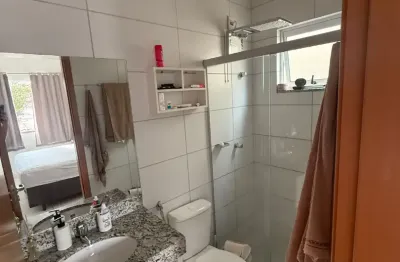 Casa à venda no condomínio parque aroeira – conforto e segurança para sua família!