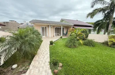 Casa com 3 quartos à venda na Travessa Canela, 37, Arroio Grande, Santa Cruz do Sul