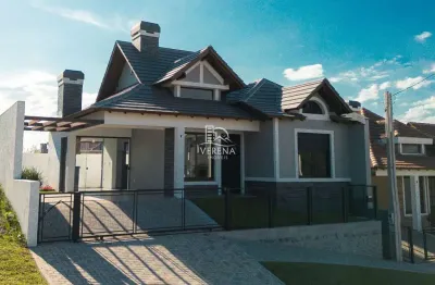 Casa em estilo inglês no morada das brisas em linha santa cruz