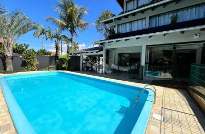 Casa sobrado com piscina - prainha em são francisco do sul, sc.