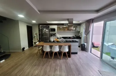 Sobrado alto padrão praia grande, mobiliado, novo e a 800m do mar.