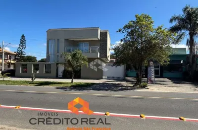 Casa sobrado de alto padrão, com ponto comercial do do lado!