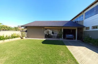 Casa com 3 quartos à venda na 160 Loteamento Jardim Albatroz, 143, Praia do Ervino, São Francisco do Sul