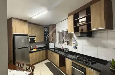 Casa com 270m  localizada no bairro serra dos cristais, várzea paulista - sp