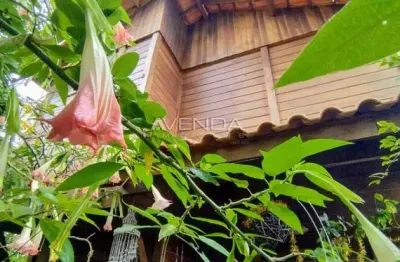 Casa com 3 quartos à venda na travessa padre feijó, 91, tarumã, curitiba, 360 m2 por r$ 800.000