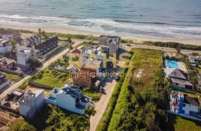 Sobrado geminado na praia de itapoá com 165m² a 70m do mar.
