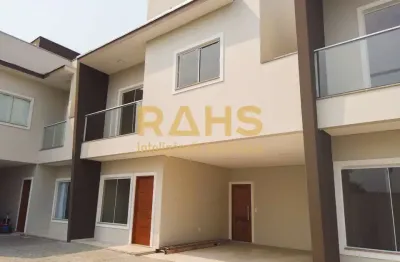 Sobrado geminado no bairro bom retiro em joinville - rahs imobiliária