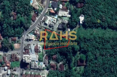 Terreno à venda na Rua Quinze de Novembro, 2805, Glória, Joinville