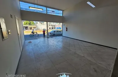 Código 4307 - aluga loja na av. selim josé de sales, bairro canaã, aproximadamente 309m² de loja, mais 125m² de mezanino, 04 salas, 04 banheiros.